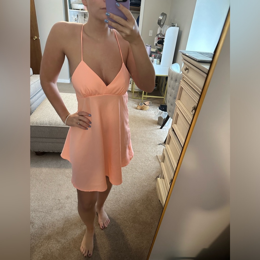 Peach dress 🍑